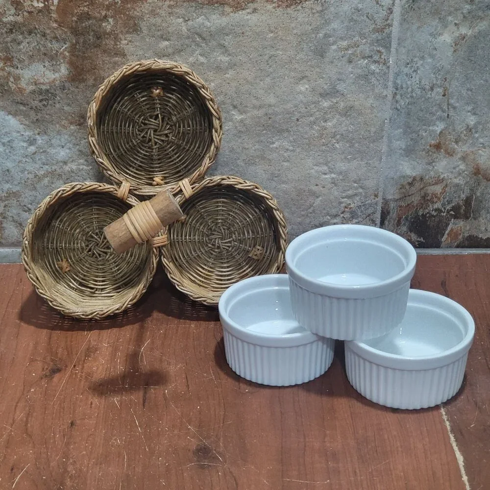 Woven Wicker Three Basket Condiment Sauce Basket 3 White Pier 1 Dipping Bowls